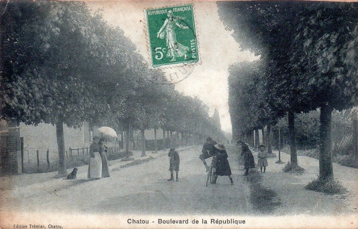 Res 1200_Chatou République 011 Boulevard de la République.jpg