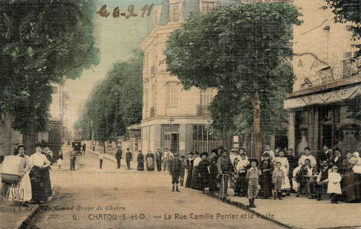 Res 1200_Chatou Mairie 053 Rue Périer & l'ancienne Poste Bd Foch vers 1911.jpg